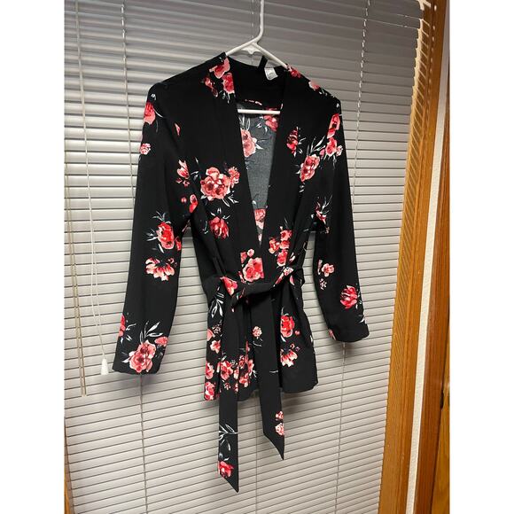 H&M DIVIDED Women’s Black Floral Belted Wrap Blazer Size 4 Romantic & Chic - Picture 1 of 7